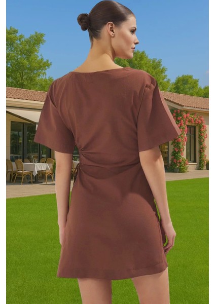 Şık Kadın Mini Pamuk Elbise Cut Out Detaylı Yazlık Kaliteli Işçilik Profesyonel Görünüm Şık Görünüm modelleri
