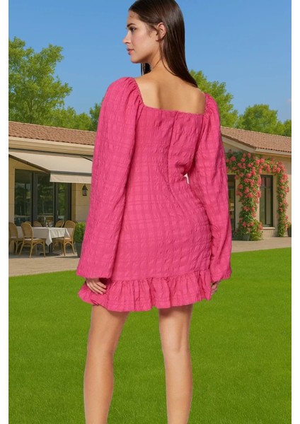 Kadın Şık Mini Elbise Göğüsten Bağlamalı Polyester Kumaş Yazlık Özel Günler Modern Stil modelleri