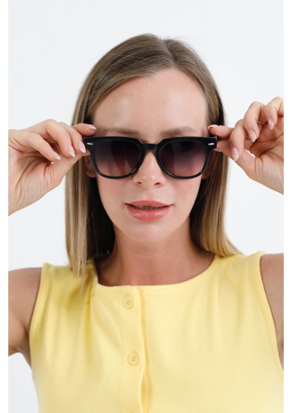 Metal Aksesuarlı Dikdörtgen Güneş Gözlüğü modelleri