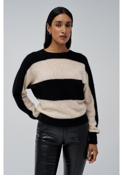 Yuvarlak Yaka Standart Çizgili Açık Bej Kazak Kadın 21008873 fiyatları