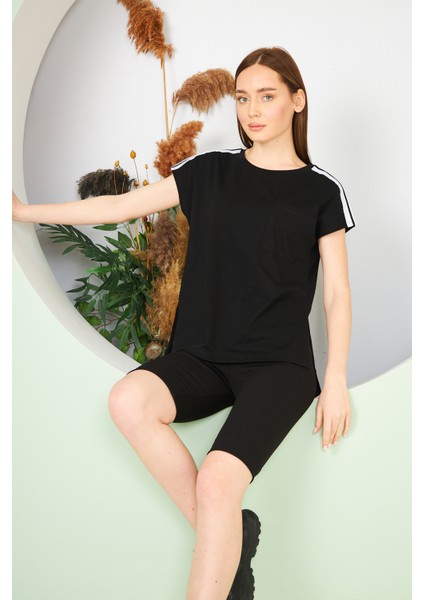 Kadın Yırtmaç ve Cep Detaylı T-Shirt