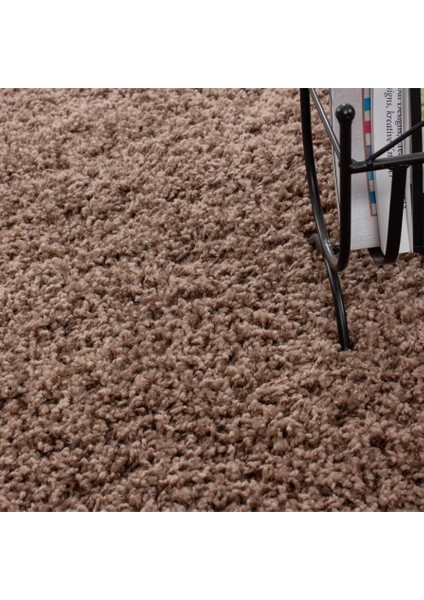 Yüksek Tüylü 30 mm Hav Yüksekliğinde Düz Mokka Açık Kahverengi Renkli Shaggy Halı modelleri