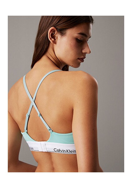 Lıghtly Lıned Trıangle indirimleri