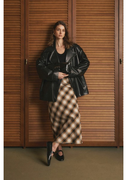 Babet 2503 - Gümüş Toka Detaylı Siyah Kadın Babet fiyatları