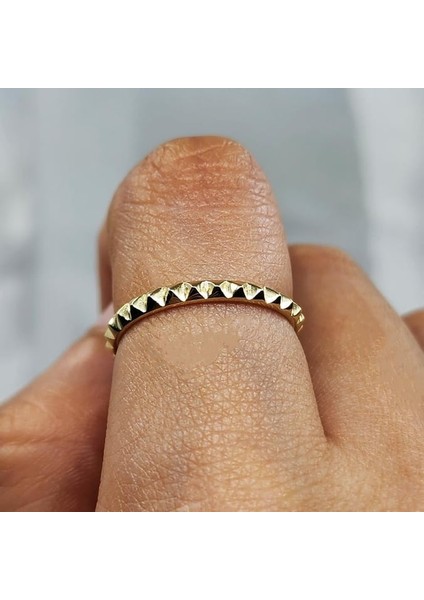 Gümüş Yüzük - Minimal Sıralı Piramit Tasarım 925 Ayar Gümüş Yüzük