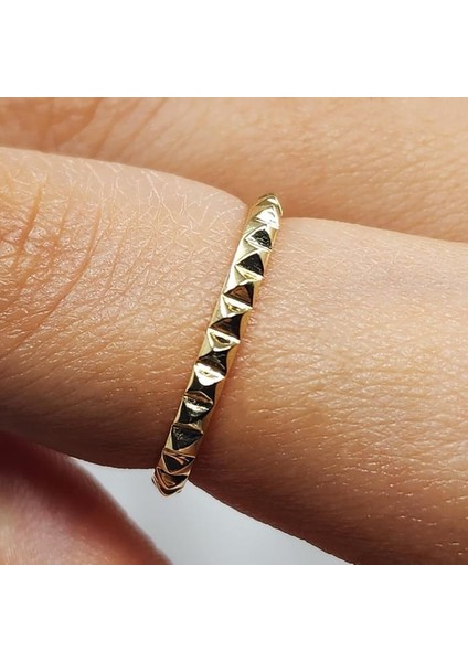 Gümüş Yüzük - Minimal Sıralı Piramit Tasarım 925 Ayar Gümüş Yüzük