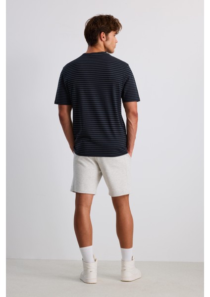 Baskılı Çizgili Comfort Fit T-Shirt fırsatları