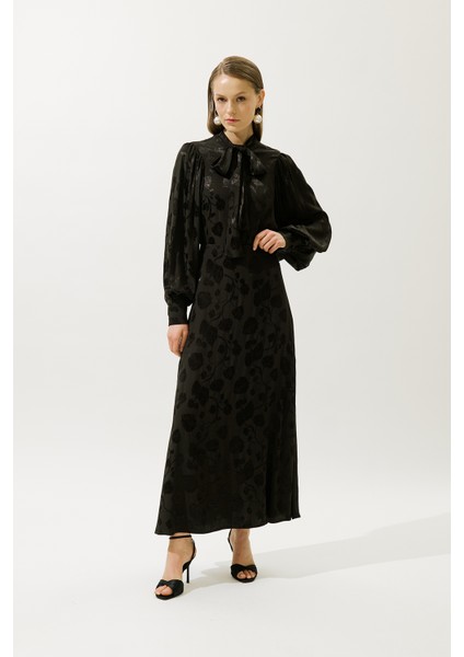 Jakarlı Saten Etek Kahverengi fırsatları