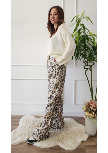 Leopar Desenli Geniş Paça Pantolon