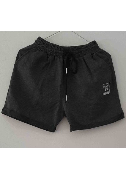 Kadın i Şort