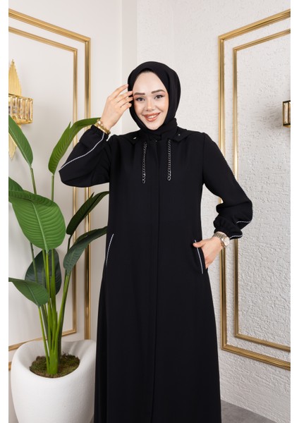 Biyeli Şerit Metal Aksesuar Detaylı Ferace / Siyah - F0144