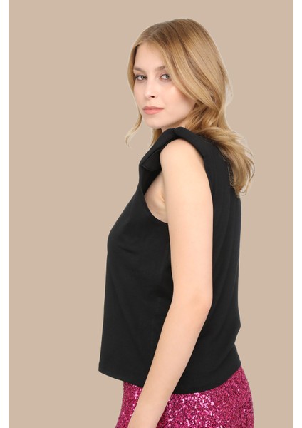 Siyah Yaprak Nakışlı Kolsuz T-Shirt modelleri