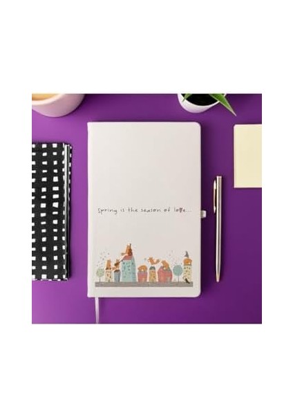 Baharda Aşk Başkadır Çizgili Not Defteri 13 cm x 21 cm 100 Yaprak