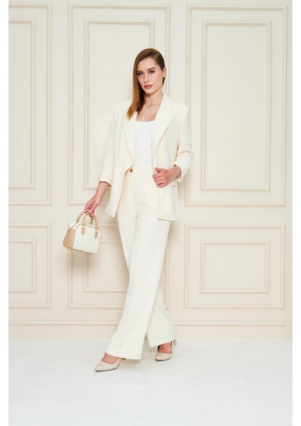 Kısa Kol Nikel Düğmeli Krep Takım Krem