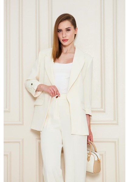 Kısa Kol Nikel Düğmeli Krep Takım Krem