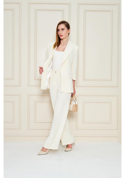 Kısa Kol Nikel Düğmeli Krep Takım Krem