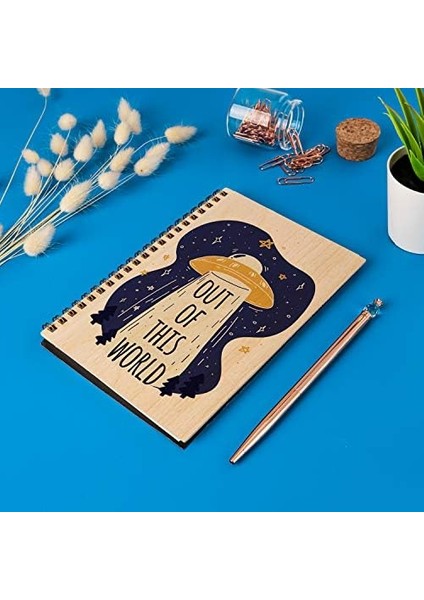 Of This World Tasarımlı Ahşap Kapaklı Defter