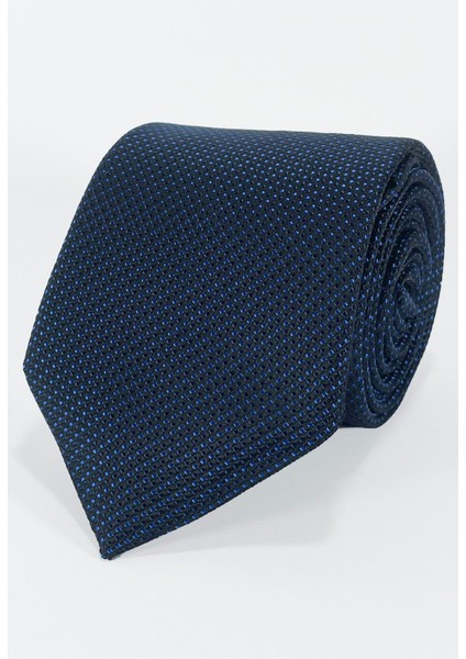 Lacivert Zemin Üzerine Mavi Kare Noktalı Mikrofiber Kravat ve Mendil – 7 cm Modern Kesim