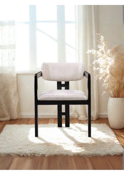 Narvik Iskandinav Sandalye, Metal