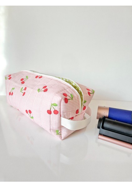 Pembe Çizgili Kiraz Desenli Dyson Airwrap Uyumlu Saç Şekillendirici Çantası | Makyaj ve Kozmetik Organizer | Fermuarlı, Pamuklu Astarlı, 35X14X12 cm