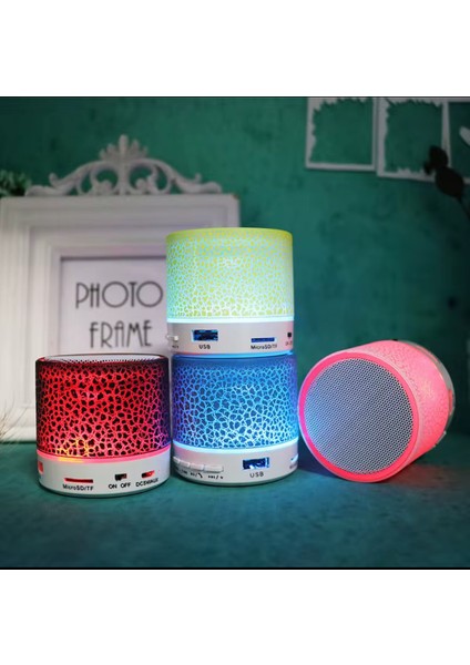 Mini Kablosuz Hoparlör Radyolu Şarjlı 4W Mini Bluetooth Speaker Ambiyans Işık Özellikli Ses Bombası