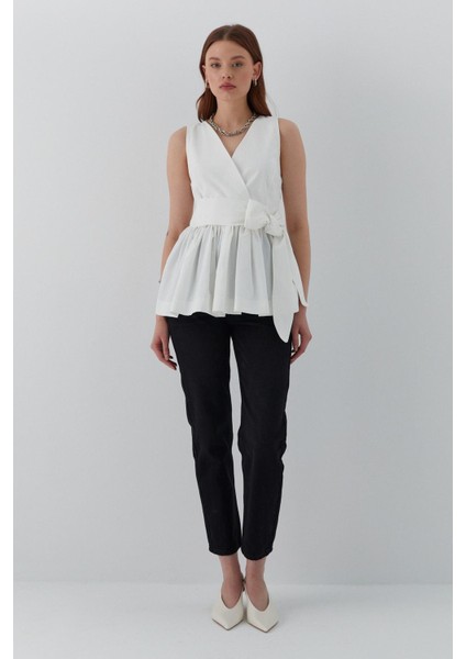 Kuşak Bağlamalı Kolsuz Bluz Beyaz fiyatları