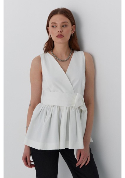 Kuşak Bağlamalı Kolsuz Bluz Beyaz modelleri