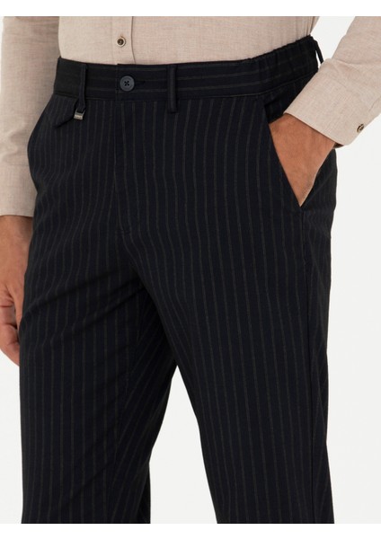 Erkek Lacivert Carrot Fit Kanvas Pantolon 50273976-VR033