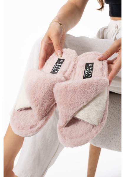 Pudra Kışlık Dikişli Taban Çinçila Peluş Kumaş Burgu Terlik Sessiz Taban Ev Terliği