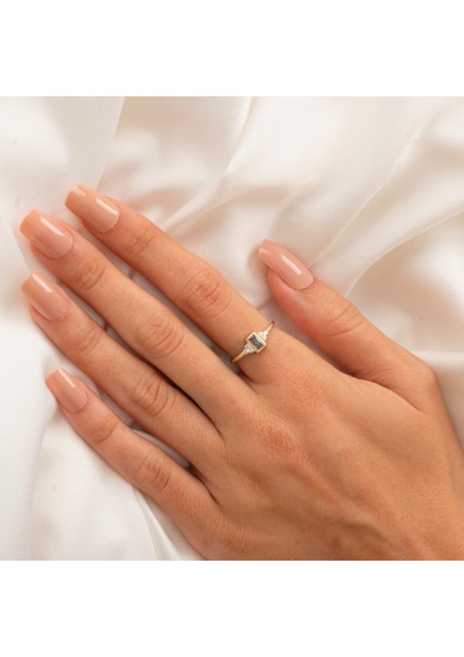 Gümüş Yüzük - Baget Kesim Mistik Topaz Zirkon Taşlı Modern 925 Ayar Gümüş Tektaş Yüzük-Hediyelik modelleri