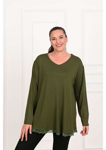 Kadın Etek Ucu Güpür Dantel Detaylı Büyük Beden Bluz 1386-23