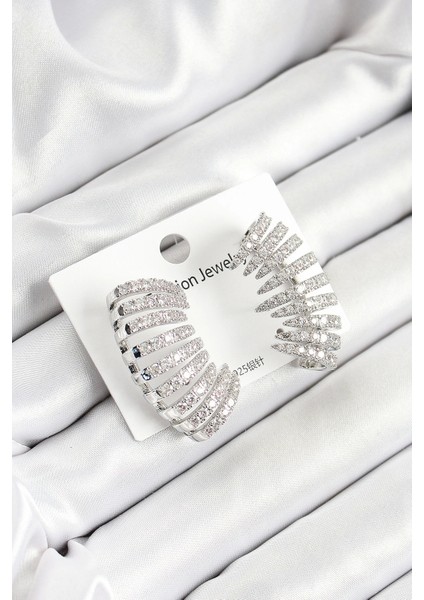 Pirinç Zirkon Taşlı Çoklu Görünümlü Model Gümüş Renk Kadın Küpe - TJ-BKP10631