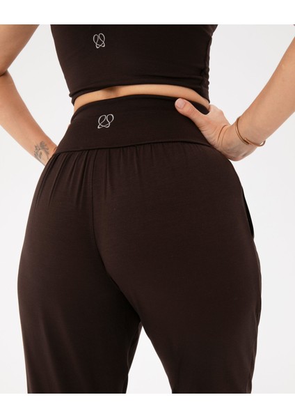 Kahverengi Kadın Yüksek Bel Cepli Dar Paça Comfort Pantolon modelleri