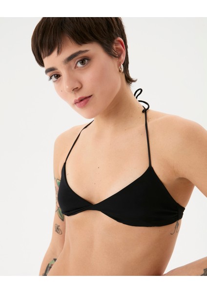Kadın Siyah Göğüs Pedli Önden Burgulu Ayarlanabilir Askılı Twist Bikini Üstü