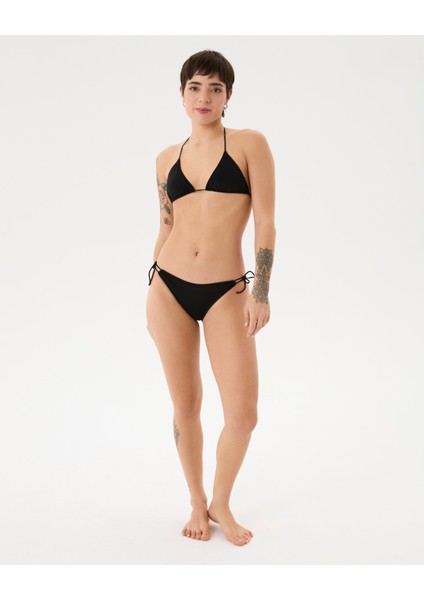 Göğüs Pedli Bağcıklı Siyah Ipli Üçgen Bikini Üstü fırsatları
