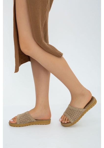 Bej Önü Açık Hasır Örgü Dış Mekan Ve Ev Terliği fırsatları