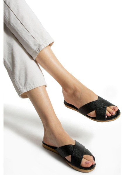 Siyah Çapraz Kadın Terlik Suni Deri Konforlu modelleri