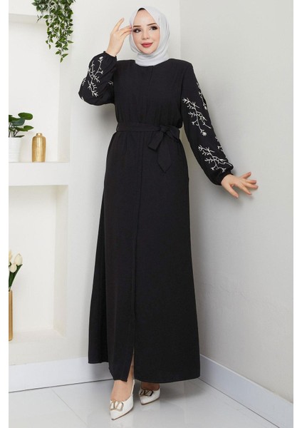 Kolları Çiçek Nakışlı Kuşaklı Ferace Siyah HM2727