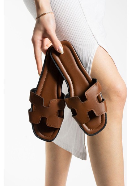 Taba Kadın Terlik Suni Deri Dış Mekan ve Ev Kullanımı İçin Rahat Tasarım