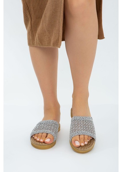 Gri Önü Açık Hasır Örgü Dış Mekan ve Ev Terliği indirimleri