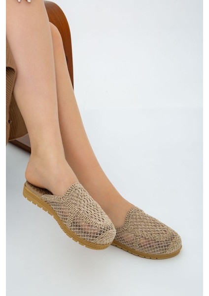 Bej Önü Kapalı Hasır Örgü Dış Mekan Ve Ev Terliği fiyatları