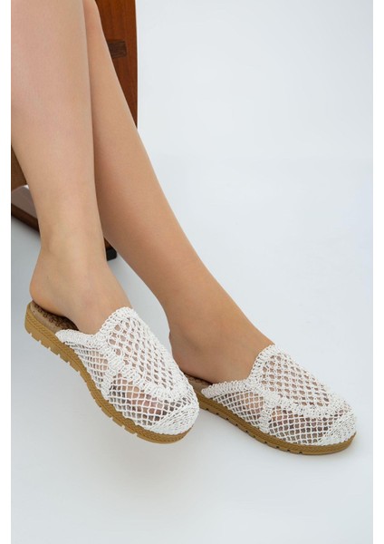 Beyaz Önü Kapalı Hasır Örgü Dış Mekan Ve Ev Terliği fiyatları