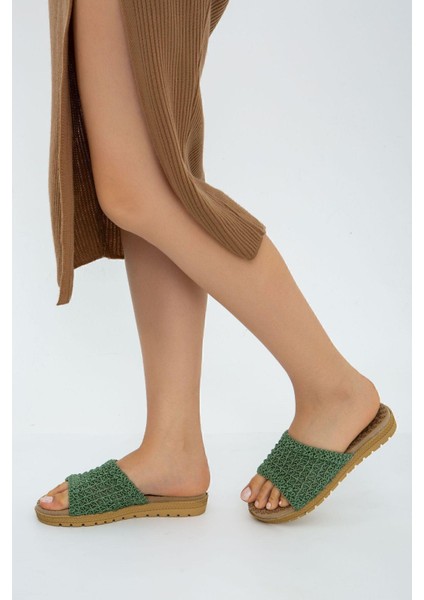 Yeşil Önü Açık Hasır Örgü Dış Mekan ve Ev Terliği fırsatları