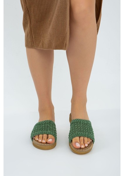 Yeşil Önü Açık Hasır Örgü Dış Mekan ve Ev Terliği indirimleri