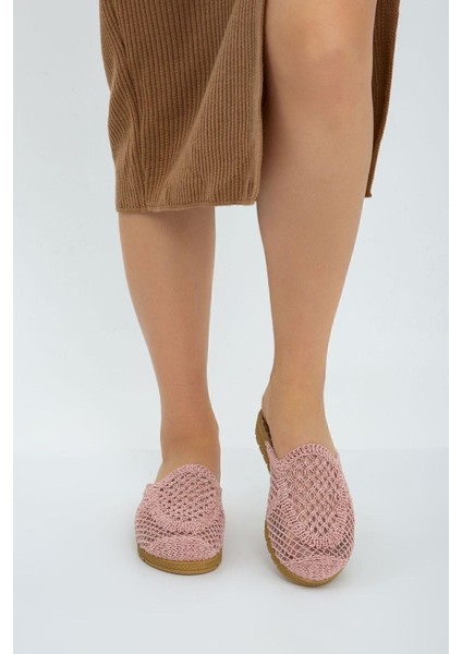 Pudra Önü Kapalı Hasır Örgü Dış Mekan Ve Ev Terliği indirimleri