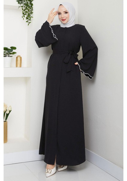 Kol Ucu Nakışlı Kuşaklı Ferace Siyah HM2728