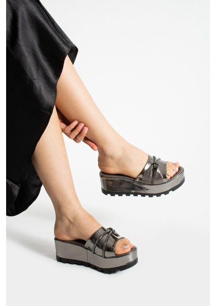 Platin Biye Dolgu Topuklu Kadın Terliği Yüksek Taban Terlik indirimleri