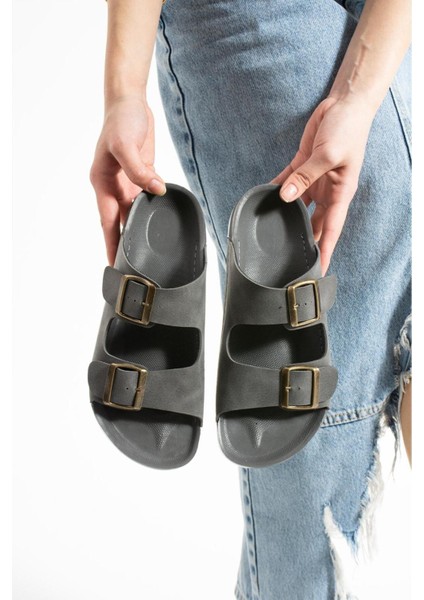 Gri Yazlık Unisex Çift Toka Yumuşak ve Hafif Terlik
