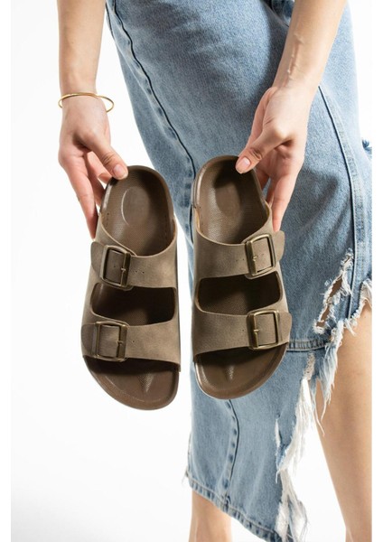 Çift Toka Unisex Terlik Açık Kahve Renk Yumuşak ve Hafif Tasarım