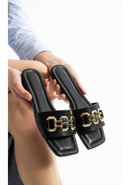 Siyah Zincirli Kadın Terlik Ev ve Dış Mekan Terliği